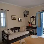 Maria's Place - Adults Only Ия